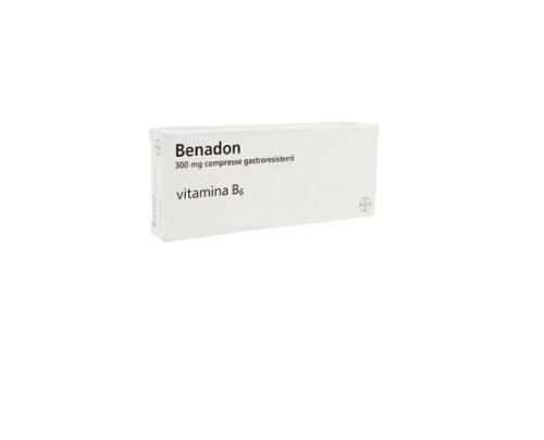 <b>Benadon 300 mg compresse gastroresistenti</b><br>Vitamina B6<br><b>Che cos’è e a che cosa serve</b><br>Benadon contiene la piridossina cloridrato(vitamina B6).<br>  Benadon appartiene alla categoria di farmaci a base di vitamine.<br>  Bena